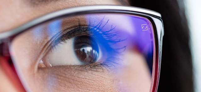  О том, как правильно ухаживать за очками расскажет врач-офтальмолог Zeiss Vision Center Юлия Перекатова.  